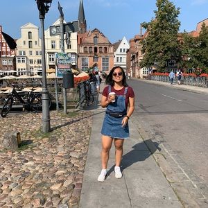 Meet your Posher, Sabrina